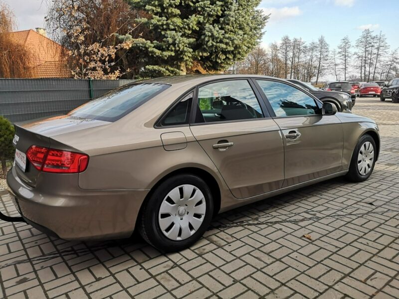 Audi A4 2.0TDI 136KM Klimatronik Tempomat Ledy Bi xenon Serwis Gwarancja B8 (2007-2015)
