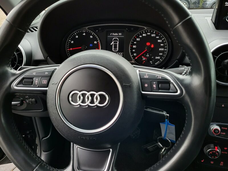 Audi A1 serwis ASO, S Line, Full Led 8X (2010-)