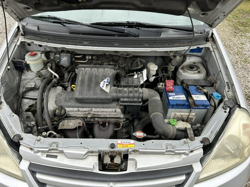 Suzuki Liana