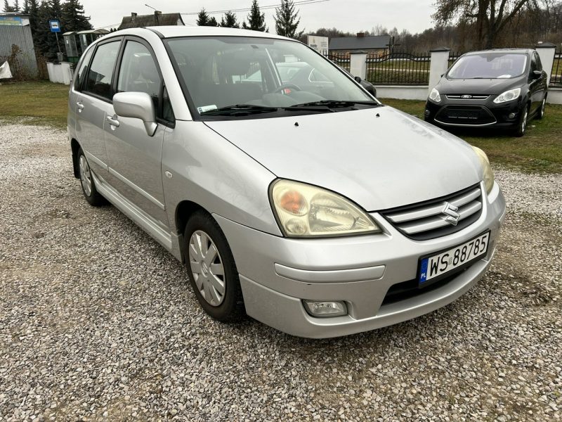 Suzuki Liana