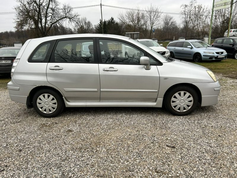Suzuki Liana