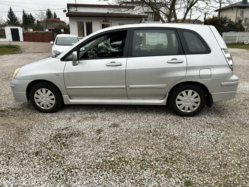 Suzuki Liana