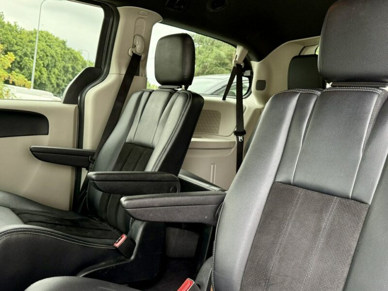 Dodge Grand Caravan 30Th/Skóra+Alcantara/Kamera cofania/Android/7os/Alu17 V (2007-)