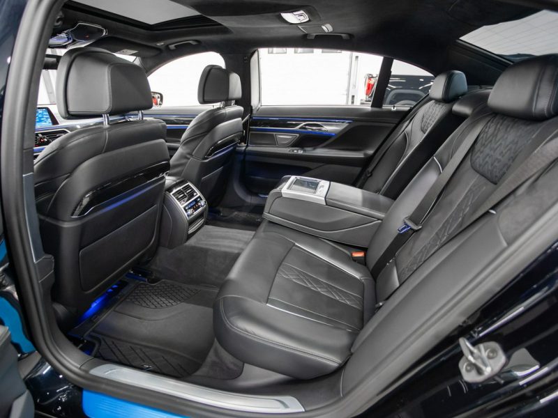 BMW 740 xDrive 320KM M-Sport. 22 000 km! Masaże. Skrętna oś. ACC. G12 (2015-...)