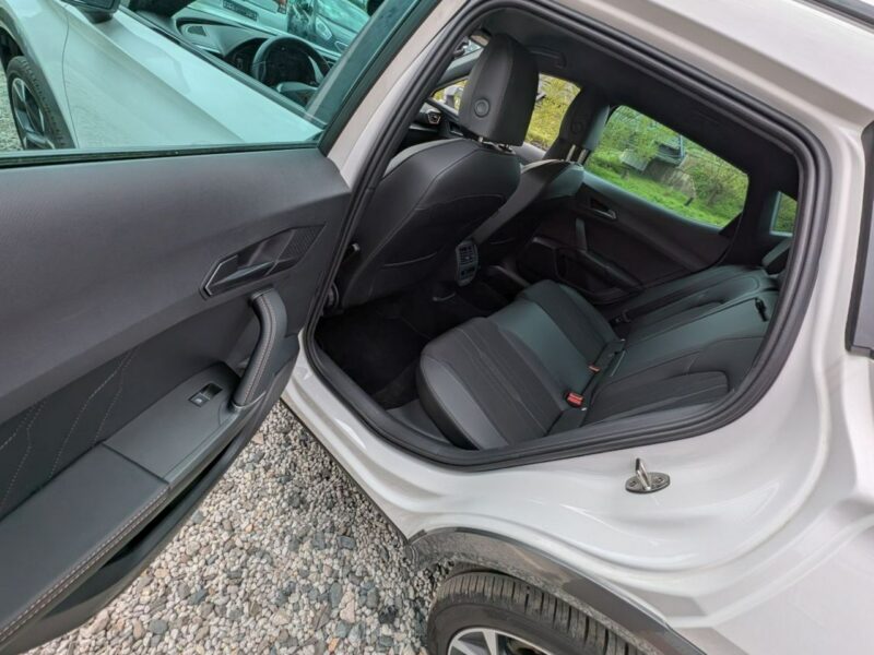 Cupra Formentor Oświetlenie ambiente, auto jak NOWE