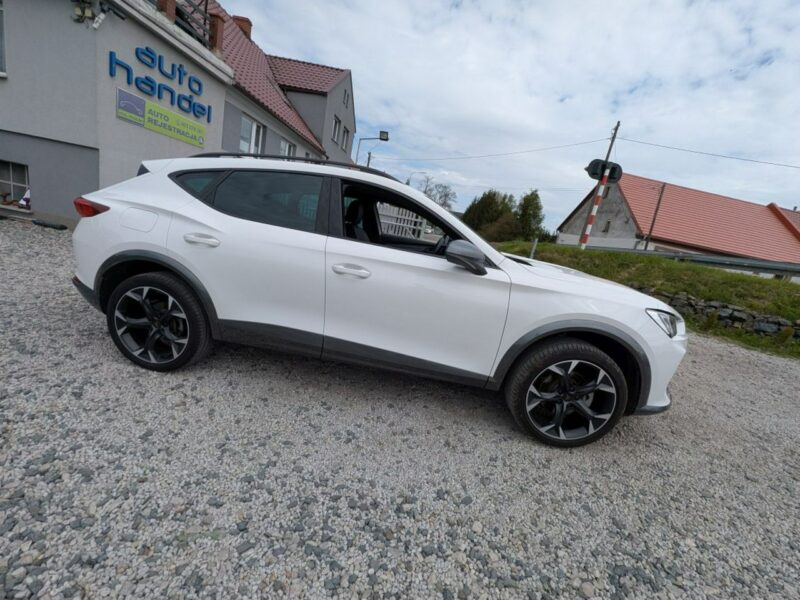 Cupra Formentor Oświetlenie ambiente, auto jak NOWE