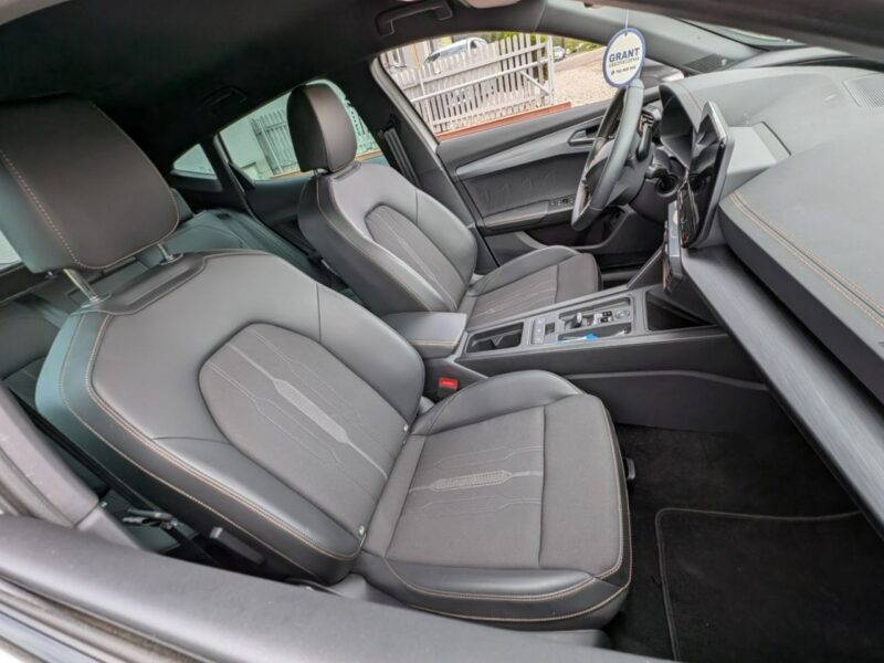 Cupra Formentor Oświetlenie ambiente, auto jak NOWE