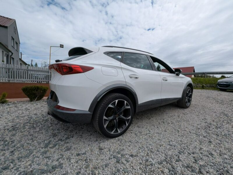 Cupra Formentor Oświetlenie ambiente, auto jak NOWE
