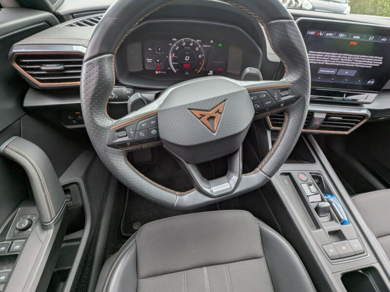 Cupra Formentor Oświetlenie ambiente, auto jak NOWE