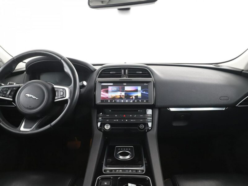 Jaguar F-PACE 20d Automat AWD Portfolio Panorama Tempomat Skóra Bi-Xenon Kamera PDC