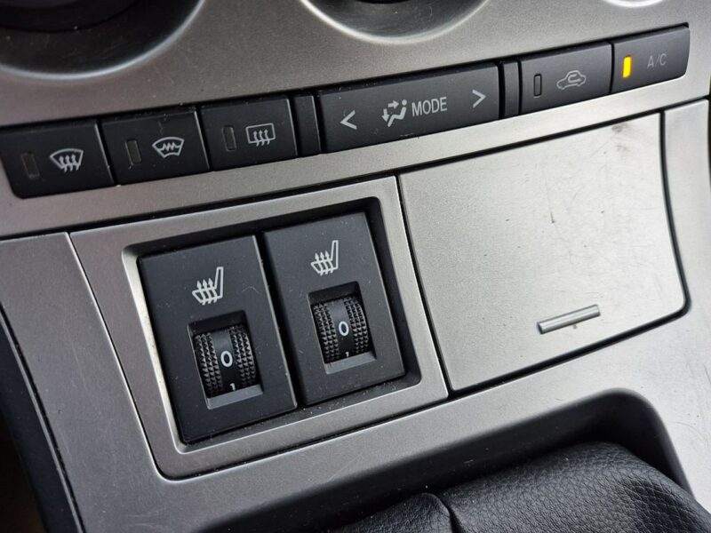 Mazda 3 GWARANCJA * 2.0 * nawigacja * alu 17 cali * serwis * zadbana * wawa II (2009-2013)