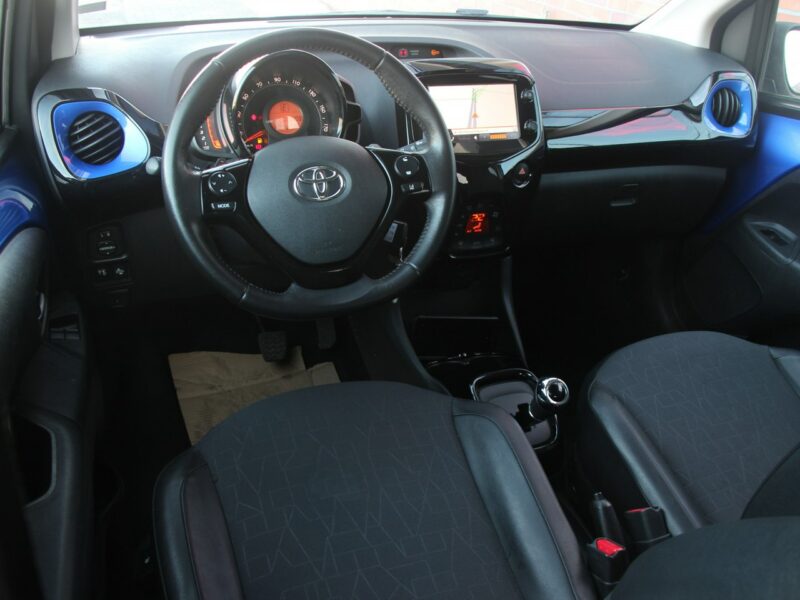 Toyota Aygo Automat*Navi*Radar*AsysToru*Klimatr*Kamera*Led*Alu*GrzFot*Gwar VGS!!! II (2014-)