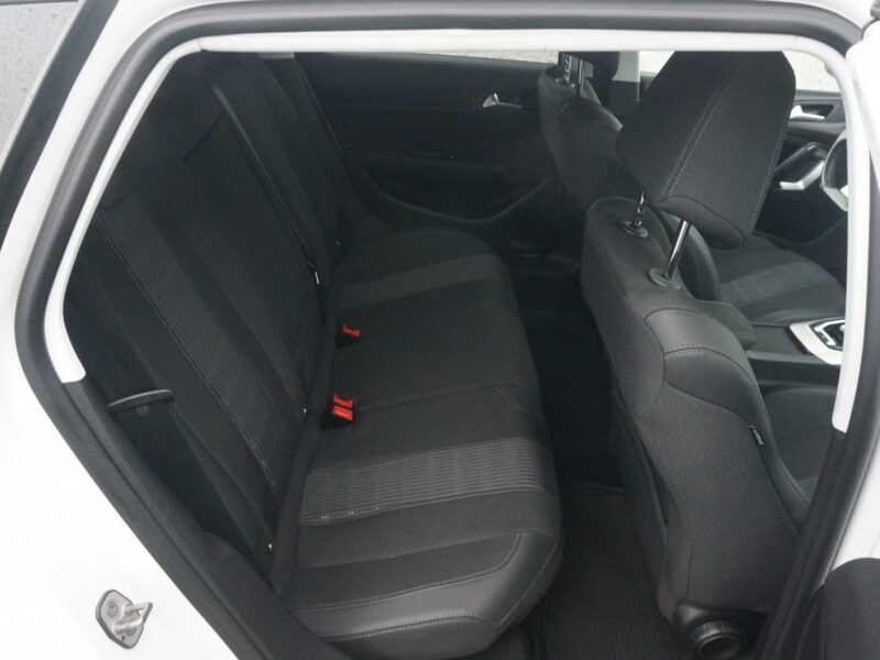 Peugeot 308 1.5 BlueHDi/130 KM Allure Pack Salon PL Fvat 23% PO2UH46 T9 (2014-2021)
