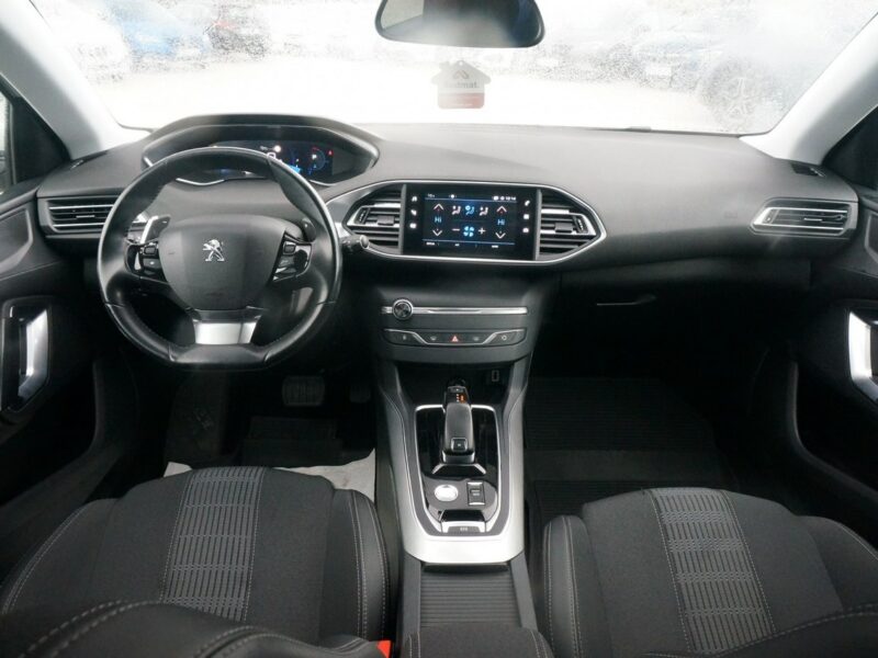 Peugeot 308 1.5 BlueHDi/130 KM Allure Pack Salon PL Fvat 23% PO2UH47 ## T9 (2014-2021)