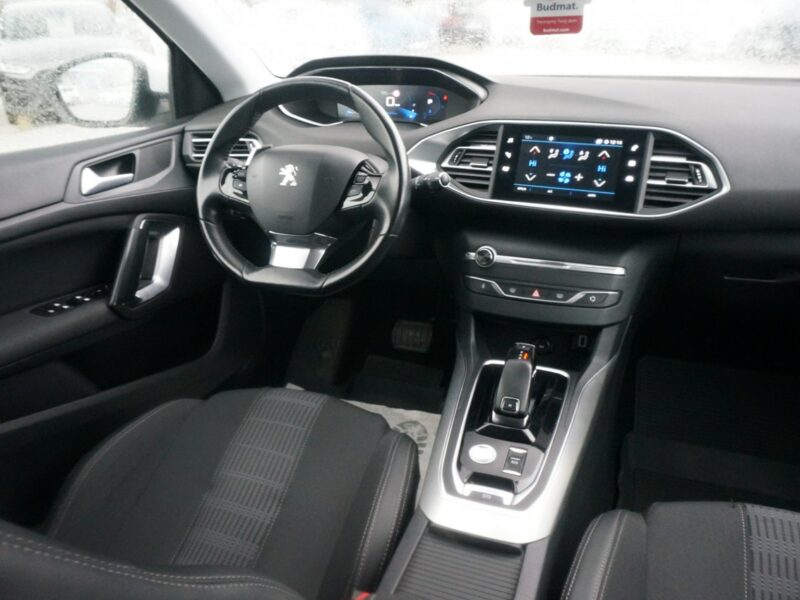 Peugeot 308 1.5 BlueHDi/130 KM Allure Pack Salon PL Fvat 23% PO2UH47 ## T9 (2014-2021)