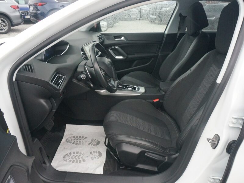 Peugeot 308 1.5 BlueHDi/130 KM Allure Pack Salon PL Fvat 23% PO2UH47 ## T9 (2014-2021)