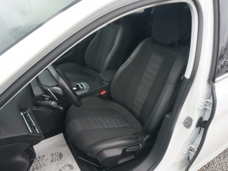Peugeot 308 1.5 BlueHDi/130 KM Allure Pack Salon PL Fvat 23% PO2UH47 ## T9 (2014-2021)