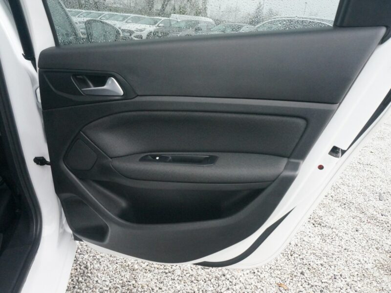 Peugeot 308 1.5 BlueHDi/130 KM Allure Pack Salon PL Fvat 23% PO2UH47 ## T9 (2014-2021)