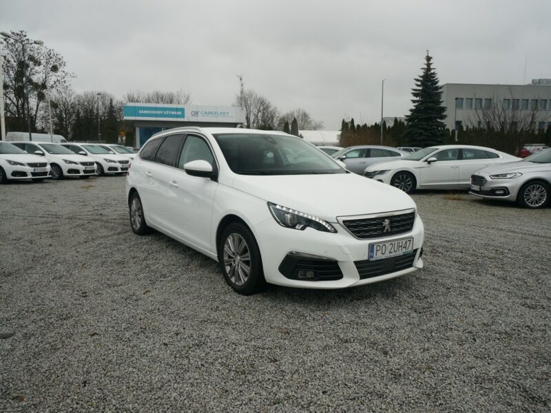 Peugeot 308 1.5 BlueHDi/130 KM Allure Pack Salon PL Fvat 23% PO2UH47 ## T9 (2014-2021)