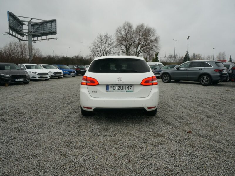 Peugeot 308 1.5 BlueHDi/130 KM Allure Pack Salon PL Fvat 23% PO2UH47 ## T9 (2014-2021)