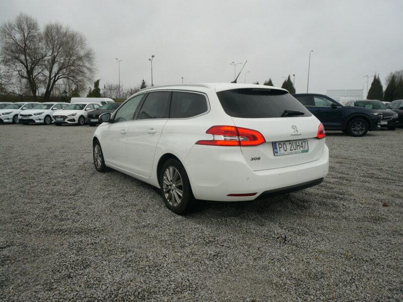 Peugeot 308 1.5 BlueHDi/130 KM Allure Pack Salon PL Fvat 23% PO2UH47 ## T9 (2014-2021)