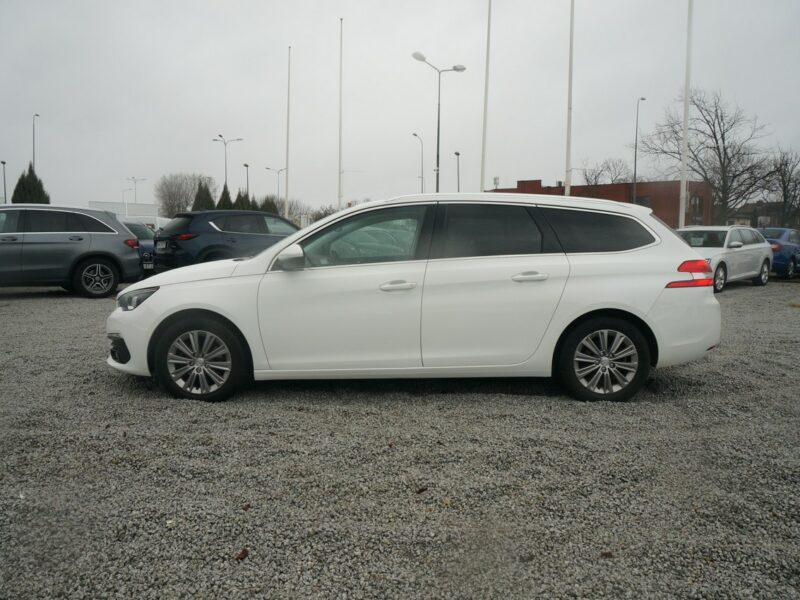 Peugeot 308 1.5 BlueHDi/130 KM Allure Pack Salon PL Fvat 23% PO2UH47 ## T9 (2014-2021)