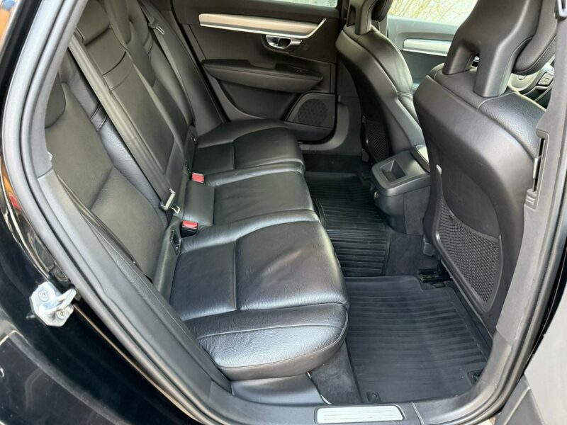 Volvo V90 Momentum 2.0 T 254KM Benzyna Aktywny Tempomat