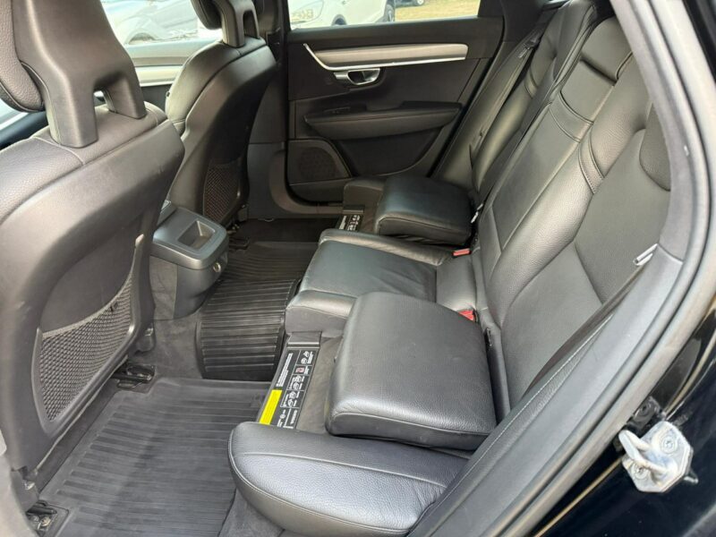 Volvo V90 Momentum 2.0 T 254KM Benzyna Aktywny Tempomat