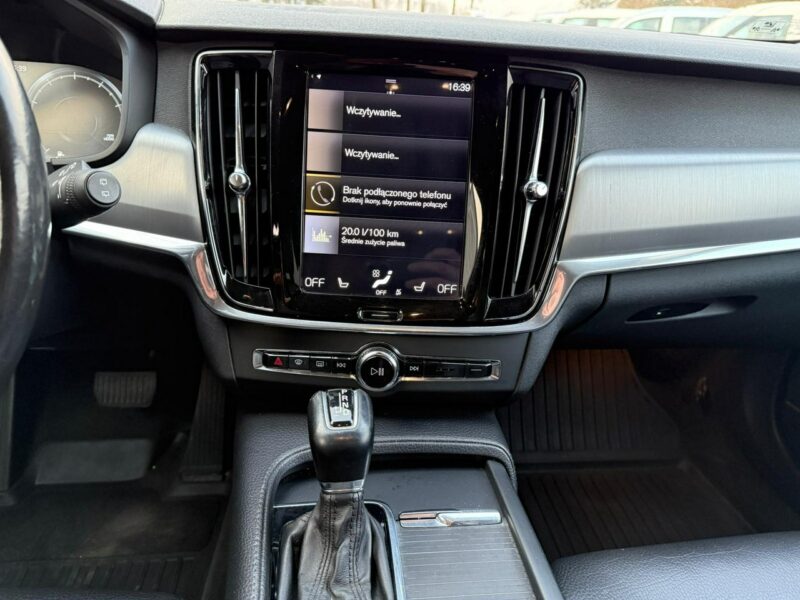 Volvo V90 Momentum 2.0 T 254KM Benzyna Aktywny Tempomat