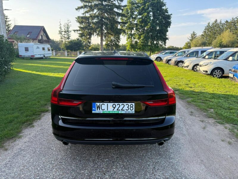 Volvo V90 Momentum 2.0 T 254KM Benzyna Aktywny Tempomat