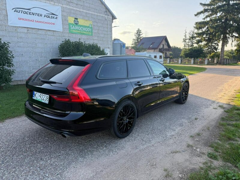 Volvo V90 Momentum 2.0 T 254KM Benzyna Aktywny Tempomat
