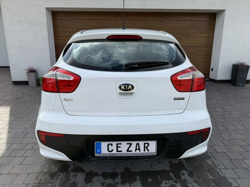 Kia Rio 16r. benzyna zadbana bezwypadkowa z Niemiec III (2011-)