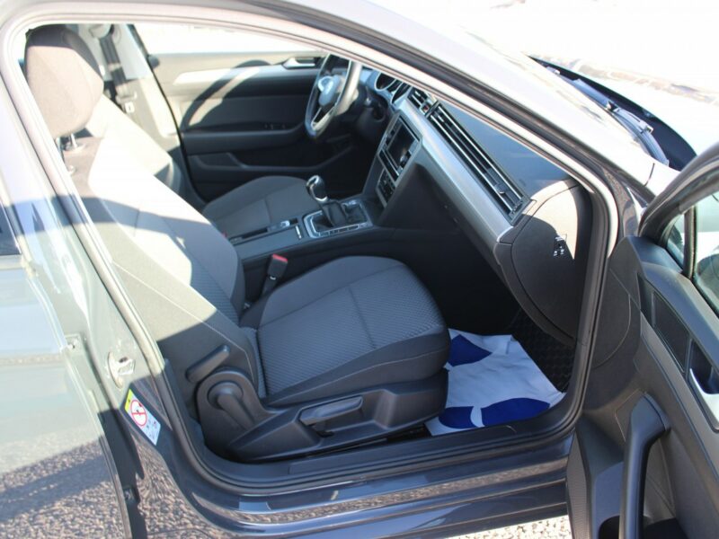 Volkswagen Passat ESSENCE LED F-vat Salon Polska Gwarancja B8 (2014-2023)