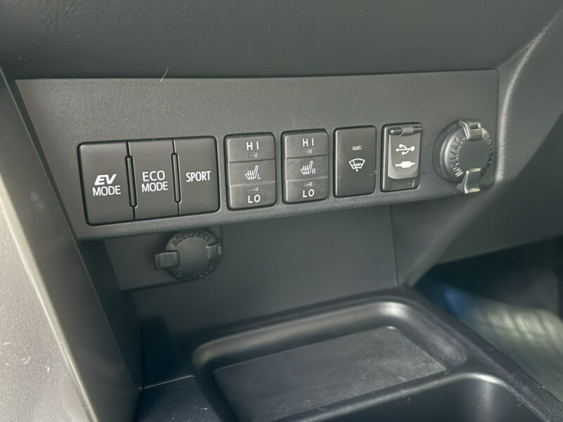 Toyota RAV-4 2,5 Hybrid 155KM Navi Klima 2xPDC Kamera Xenony IV (2012-)