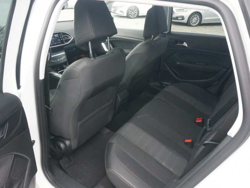Peugeot 308 1.5 BlueHDi/130 KM Allure Pack Salon PL Fvat 23% PO1UH28 T9 (2014-2021)