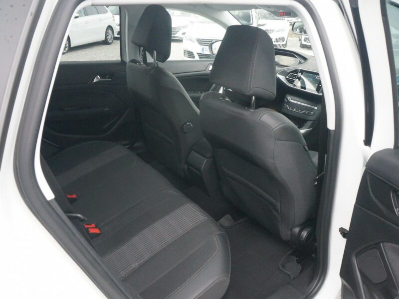Peugeot 308 1.5 BlueHDi/130 KM Allure Pack Salon PL Fvat 23% PO1UH28 T9 (2014-2021)