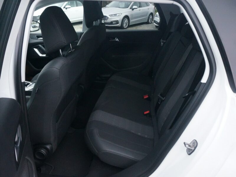 Peugeot 308 1.5 BlueHDi/130 KM Allure Pack Salon PL Fvat 23% PO2UH49 T9 (2014-2021)