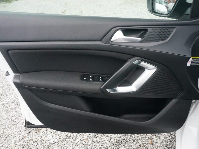 Peugeot 308 1.5 BlueHDi/130 KM Allure Pack Salon PL Fvat 23% PO5UJ19 T9 (2014-2021)