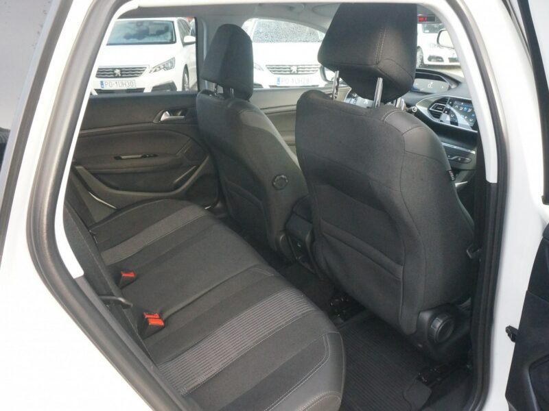Peugeot 308 1.5 BlueHDi/130 KM Allure Pack Salon PL Fvat 23% PO8UG47 T9 (2014-2021)