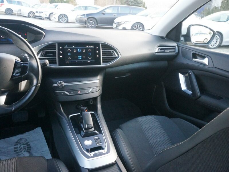 Peugeot 308 1.5 BlueHDi/130 KM Allure Pack Salon PL Fvat 23% PO9UL69 ## T9 (2014-2021)