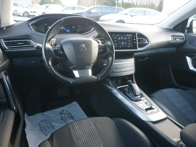 Peugeot 308 1.5 BlueHDi/130 KM Allure Pack Salon PL Fvat 23% PO9UL69 ## T9 (2014-2021)