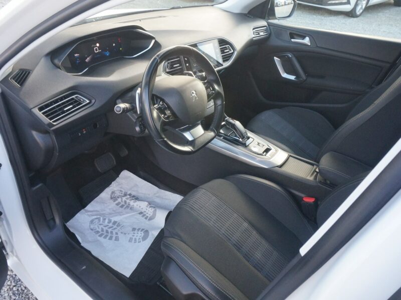 Peugeot 308 1.5 BlueHDi/130 KM Allure Pack Salon PL Fvat 23% PO9UL69 ## T9 (2014-2021)