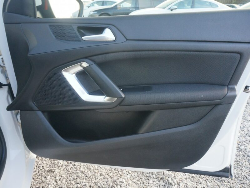 Peugeot 308 1.5 BlueHDi/130 KM Allure Pack Salon PL Fvat 23% PO9UL69 ## T9 (2014-2021)
