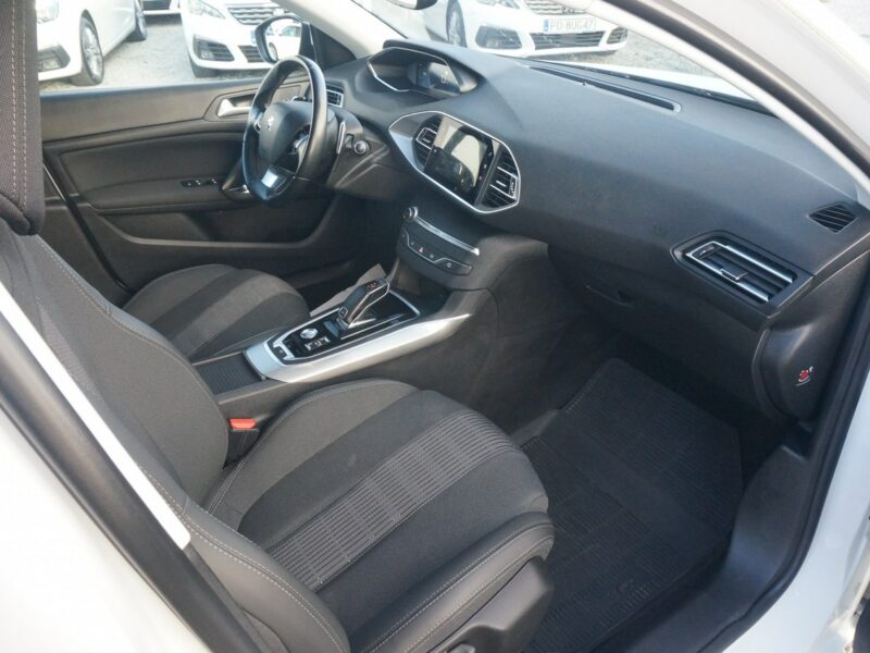 Peugeot 308 1.5 BlueHDi/130 KM Allure Pack Salon PL Fvat 23% PO9UL69 ## T9 (2014-2021)