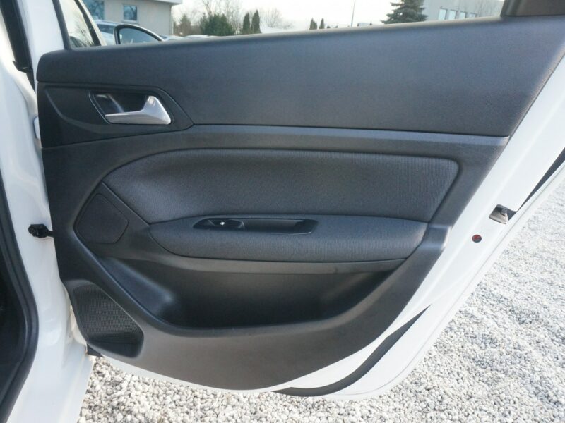 Peugeot 308 1.5 BlueHDi/130 KM Allure Pack Salon PL Fvat 23% PO9UL69 ## T9 (2014-2021)