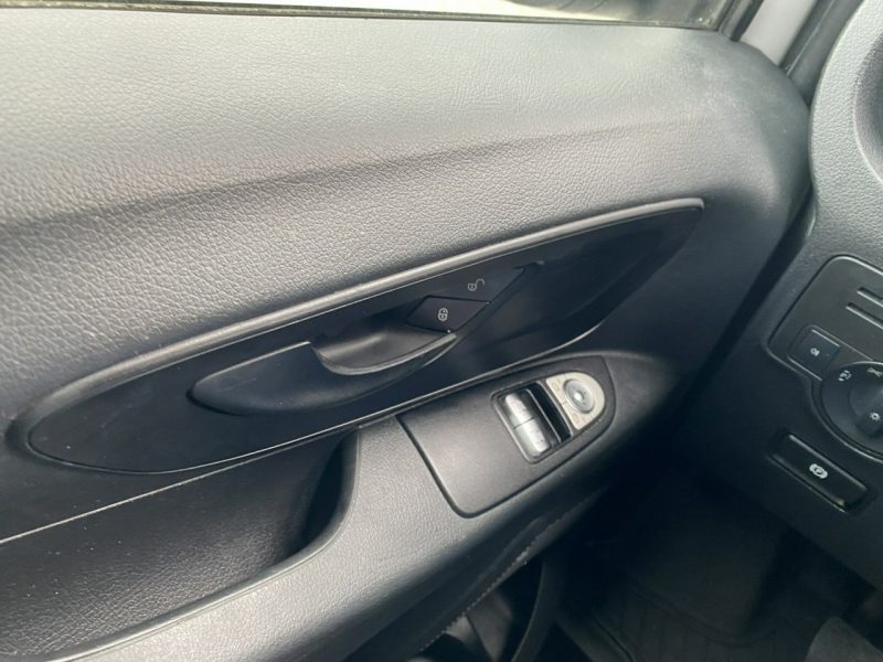 Mercedes Vito 9 osobowy, klimatyzacja, nawigacja, światła dzienne, niski przebieg W447 (2014-)
