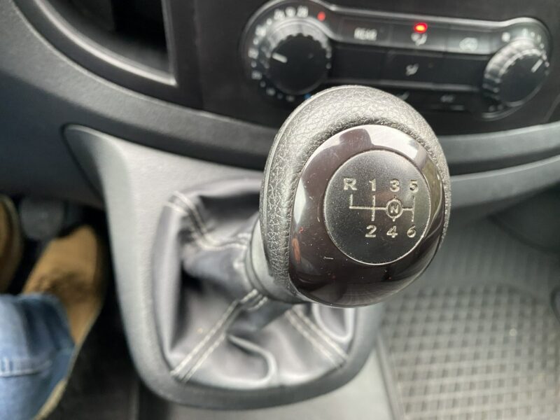 Mercedes Vito 9 osobowy, klimatyzacja, nawigacja, światła dzienne, niski przebieg W447 (2014-)