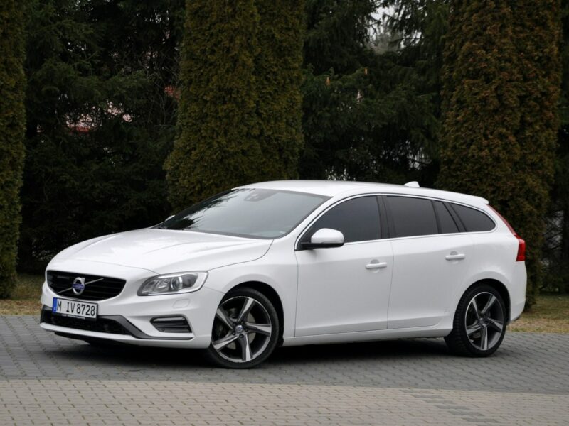 Volvo V60 2.0d(225KM)*RDesign*RadarACC*Virtual*Led*Xenon*Navi*Kamera*Skóry*Alu18 I (2010-2018)