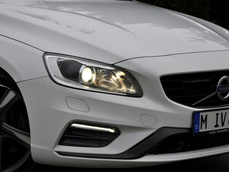 Volvo V60 2.0d(225KM)*RDesign*RadarACC*Virtual*Led*Xenon*Navi*Kamera*Skóry*Alu18 I (2010-2018)