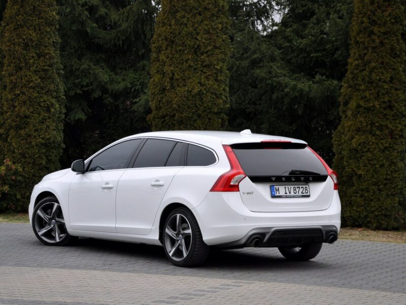 Volvo V60 2.0d(225KM)*RDesign*RadarACC*Virtual*Led*Xenon*Navi*Kamera*Skóry*Alu18 I (2010-2018)